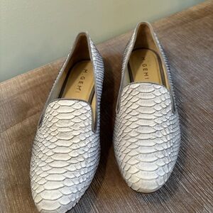 M. Gemi Women's Cream Textured Snake print Loafers